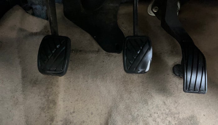 2015 Maruti Swift Dzire VXI, Petrol, Manual, 61,070 km, Pedals