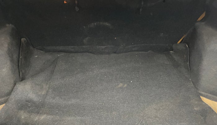 2015 Maruti Swift Dzire VXI, Petrol, Manual, 61,070 km, Boot Inside