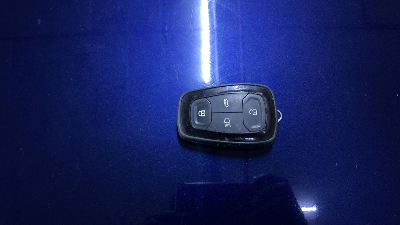 2022 Tata ALTROZ XZA, Petrol, Automatic, 49,557 km, Key Close Up