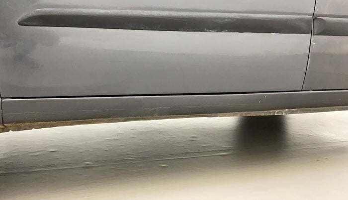 2011 Hyundai i10 MAGNA 1.2, Petrol, Manual, 65,632 km, Left running board - Paint is slightly faded