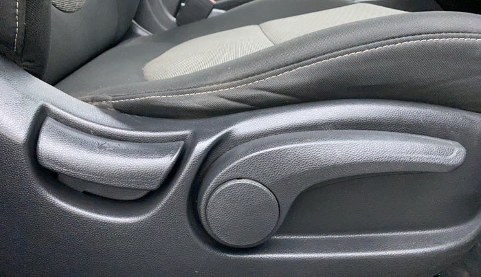 2017 Hyundai Creta 1.6 SX PLUS DIESEL, Diesel, Manual, 78,836 km, Driver Side Adjustment Panel