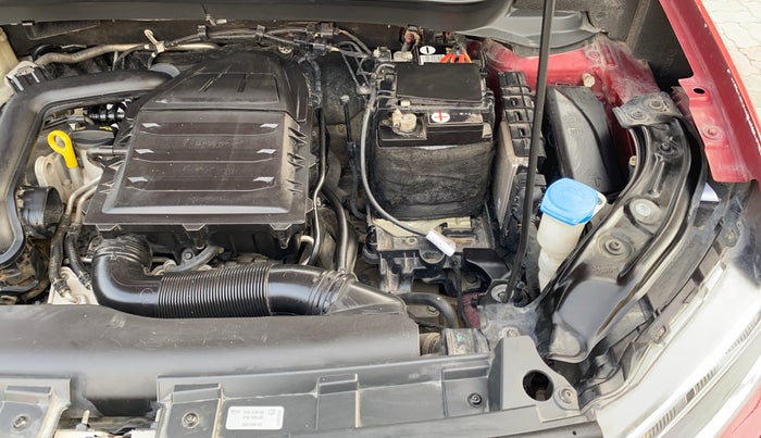 2022 Volkswagen TAIGUN HIGHLINE 1.0 TSI AT, Petrol, Automatic, 56,057 km, Engine View - Left