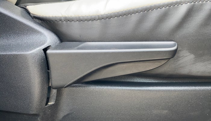 2022 Volkswagen TAIGUN HIGHLINE 1.0 TSI AT, Petrol, Automatic, 56,057 km, Driver Side Adjustment Panel