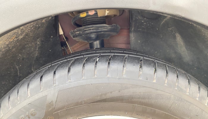 2022 Volkswagen TAIGUN HIGHLINE 1.0 TSI AT, Petrol, Automatic, 56,057 km, Right Front Tyre Tread