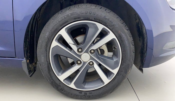 2022 Tata ALTROZ XZA PLUS, Petrol, Automatic, 23,458 km, Right Front Wheel
