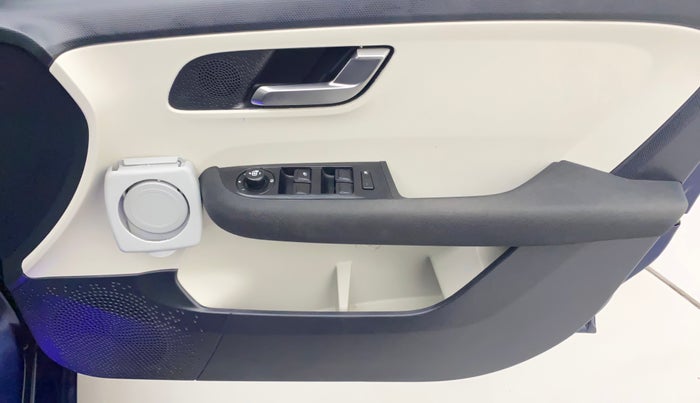 2022 Tata ALTROZ XZA PLUS, Petrol, Automatic, 23,458 km, Driver Side Door Panels Control