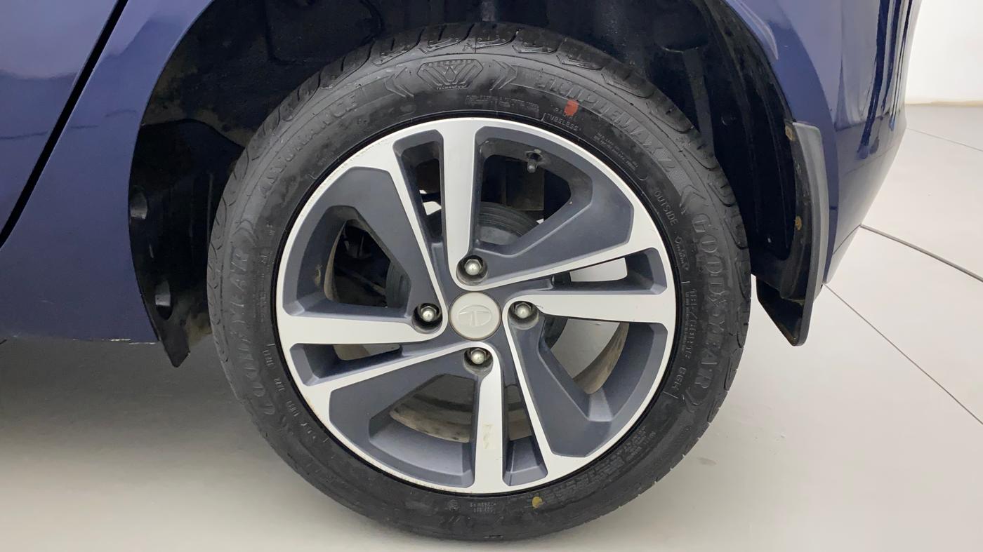 2022 Tata ALTROZ XZA PLUS, Petrol, Automatic, 23,458 km, Left Rear Wheel