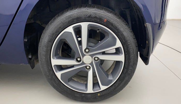 2022 Tata ALTROZ XZA PLUS, Petrol, Automatic, 23,458 km, Left Rear Wheel