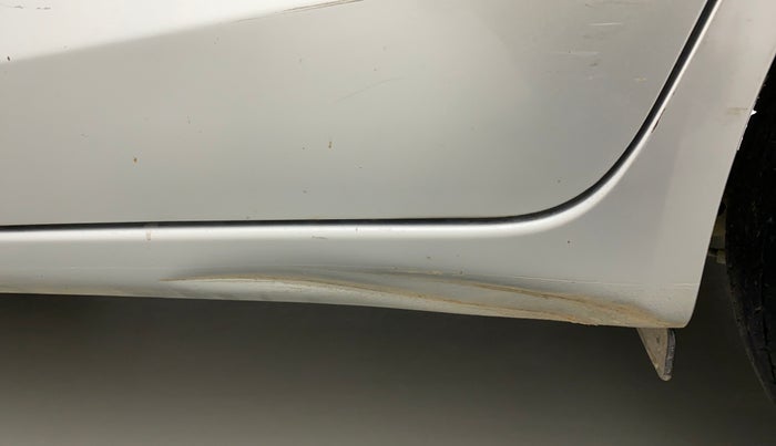 2014 Honda Amaze 1.2L I-VTEC S, Petrol, Manual, 46,599 km, Left running board - Slightly dented