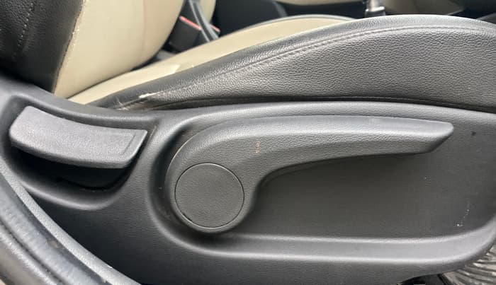 2018 Hyundai Verna 1.6 VTVT SX O, Petrol, Manual, 39,540 km, Driver Side Adjustment Panel