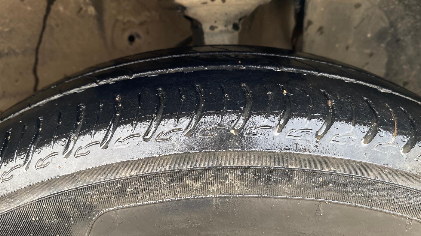 2022 Maruti New Wagon-R ZXI 1.2 AMT, Petrol, Automatic, 42,294 km, Right Front Tyre Tread