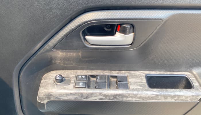 2022 Maruti New Wagon-R ZXI 1.2 AMT, Petrol, Automatic, 42,294 km, Driver Side Door Panels Control