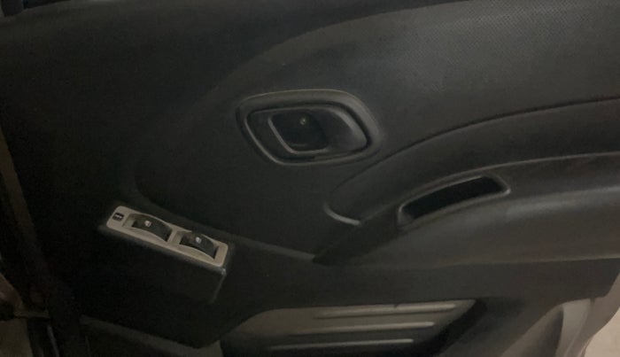 2019 Datsun Redi Go A, Petrol, Manual, 28,989 km, Driver Side Door Panels Control