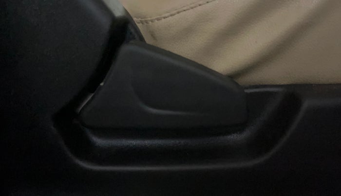 2019 Datsun Redi Go A, Petrol, Manual, 28,989 km, Driver Side Adjustment Panel