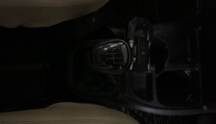 2019 Datsun Redi Go A, Petrol, Manual, 28,989 km, Gear Lever