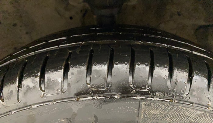 2014 Hyundai i20 MAGNA 1.4 CRDI, Diesel, Manual, 54,063 km, Right Front Tyre Tread