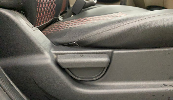 2014 Hyundai i20 MAGNA 1.4 CRDI, Diesel, Manual, 54,063 km, Driver Side Adjustment Panel