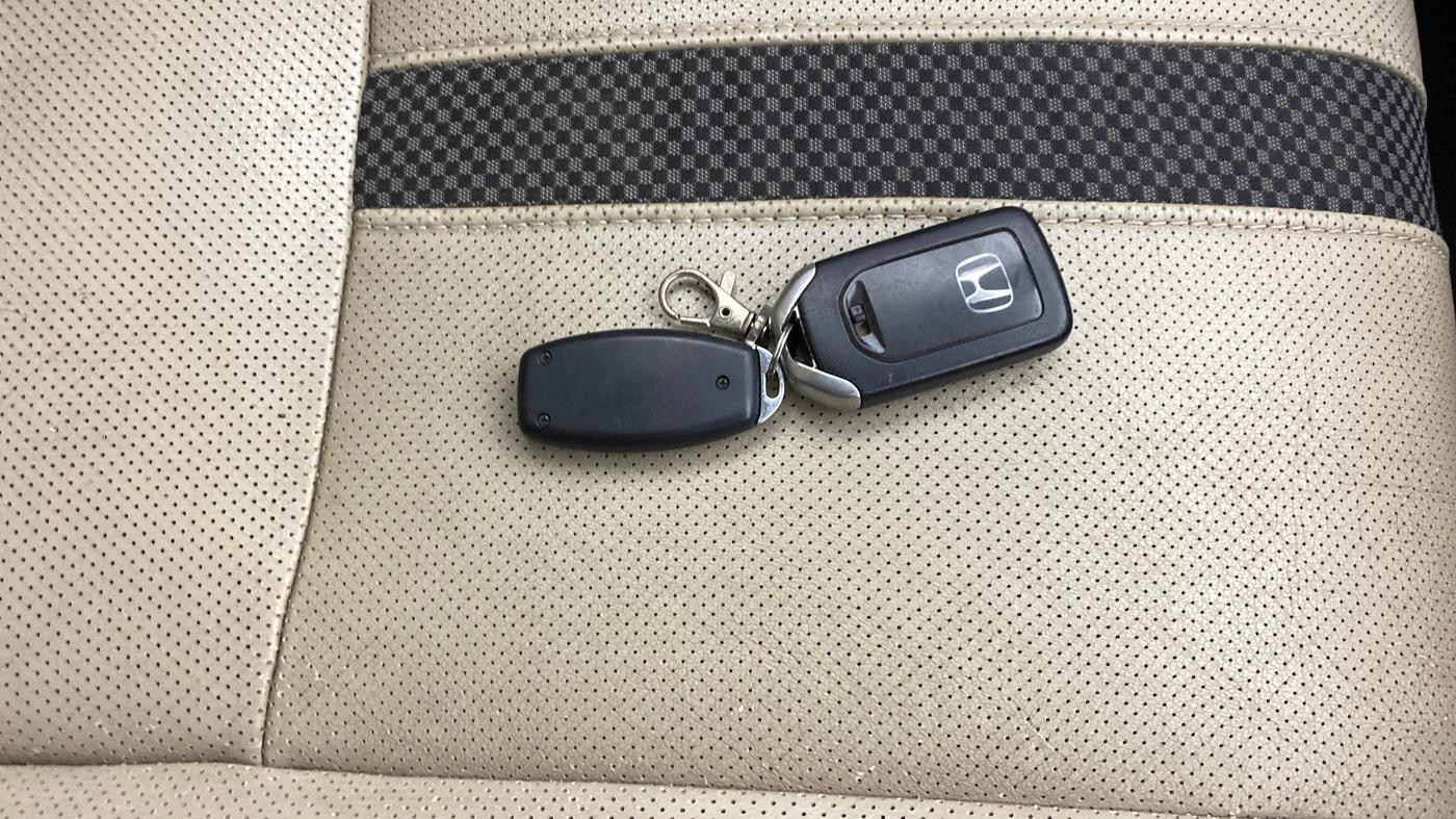 2019 Honda Civic 1.8L I-VTEC ZX CVT, Petrol, Automatic, 1,03,549 km, Key Close Up