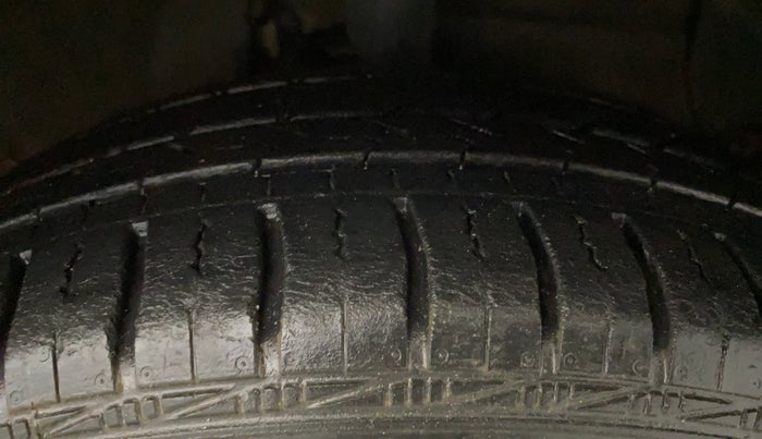 2014 Hyundai Xcent S 1.2, Petrol, Manual, 76,524 km, Right Front Tyre Tread