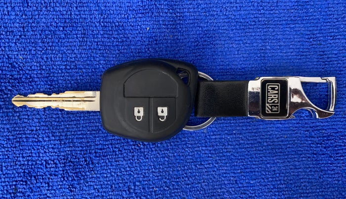 2018 Maruti Celerio ZXI, CNG, Manual, 1,00,388 km, Key Close Up