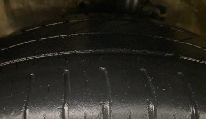 2019 Maruti Celerio X VXI (O) AMT, Petrol, Automatic, 30,477 km, Left Front Tyre Tread