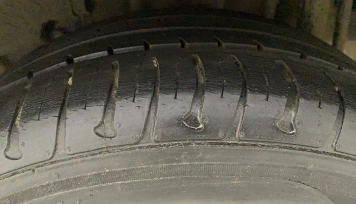 2018 Tata TIGOR XZ DIESEL, Diesel, Manual, 39,168 km, Right Rear Tyre Tread