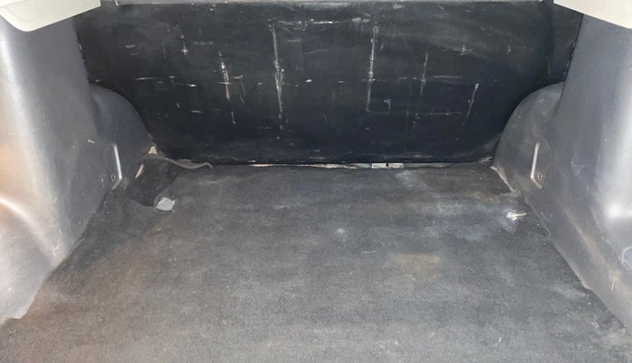 2013 Renault Duster 110 PS RXZ DIESEL, Diesel, Manual, 81,336 km, Boot Inside