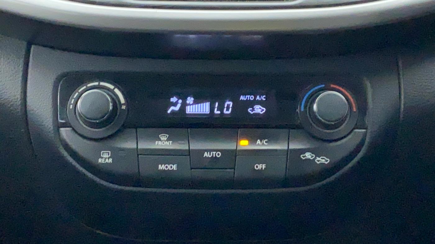 2019 Maruti XL6 ALPHA AT SHVS, Petrol, Automatic, 41,746 km, Automatic Climate Control