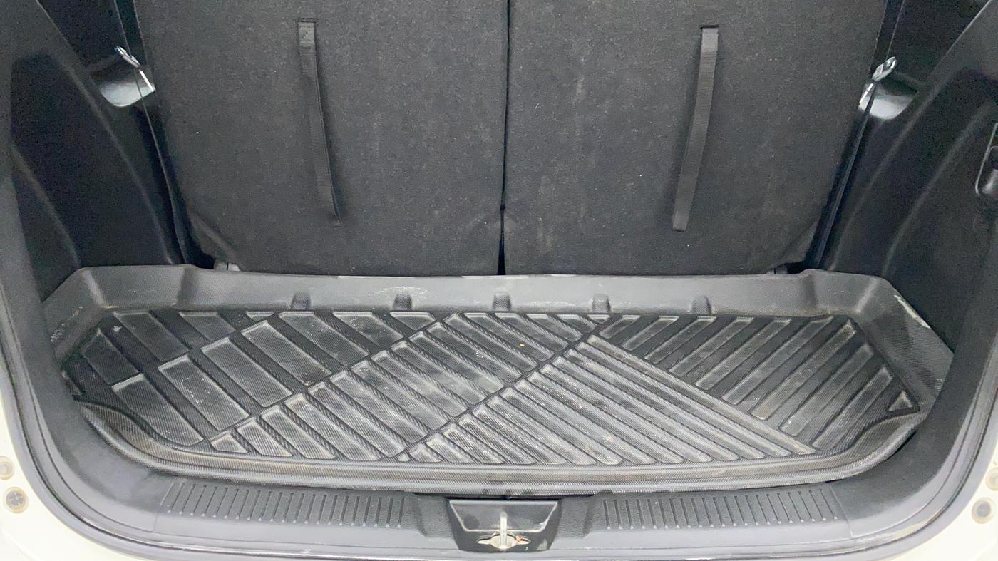 2019 Maruti XL6 ALPHA AT SHVS, Petrol, Automatic, 41,746 km, Boot Inside
