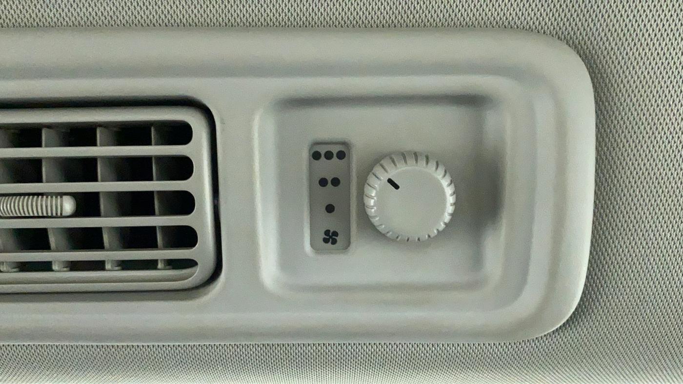2019 Maruti XL6 ALPHA AT SHVS, Petrol, Automatic, 41,746 km, Rear AC Temperature Control