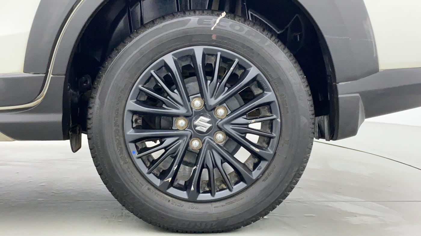 2019 Maruti XL6 ALPHA AT SHVS, Petrol, Automatic, 41,746 km, Left Rear Wheel