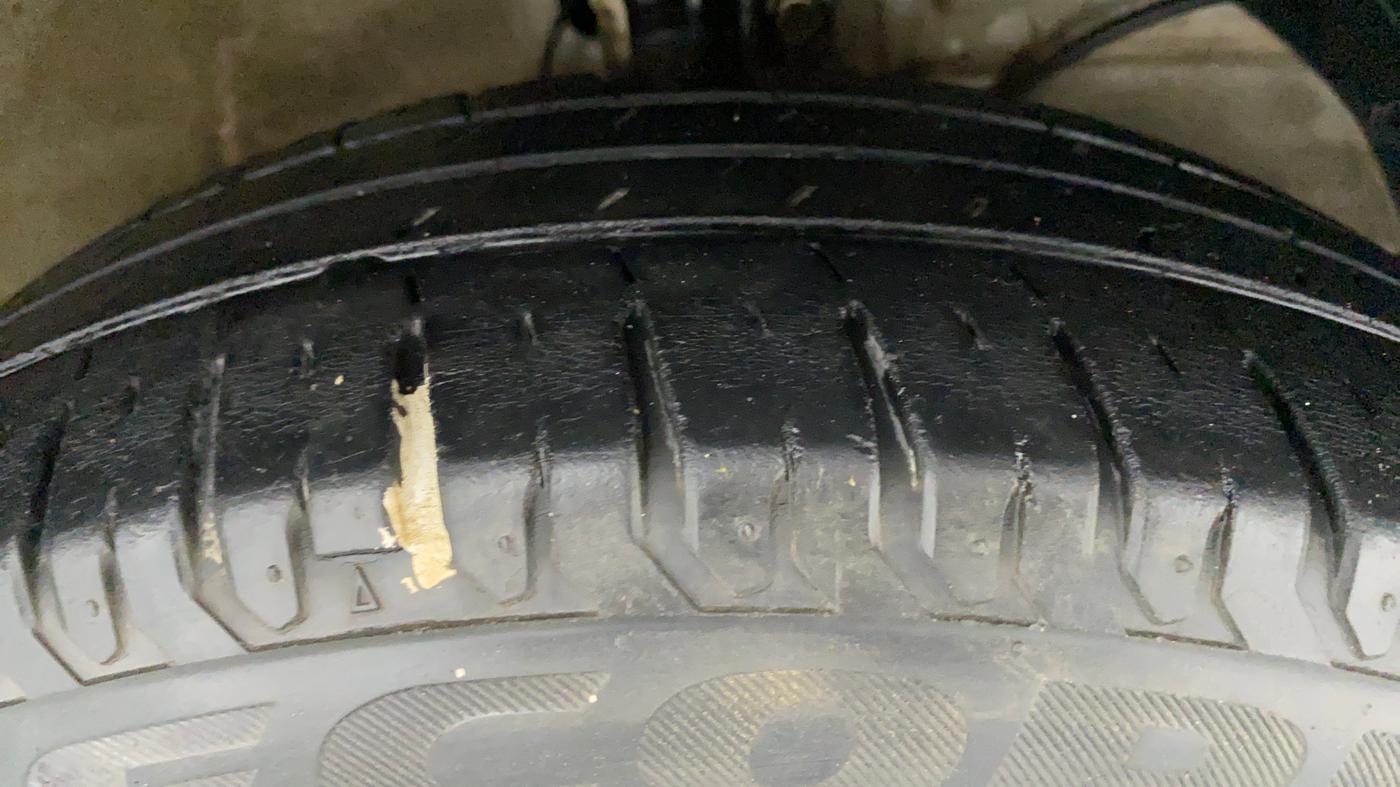 2019 Maruti XL6 ALPHA AT SHVS, Petrol, Automatic, 41,746 km, Right Front Tyre Tread