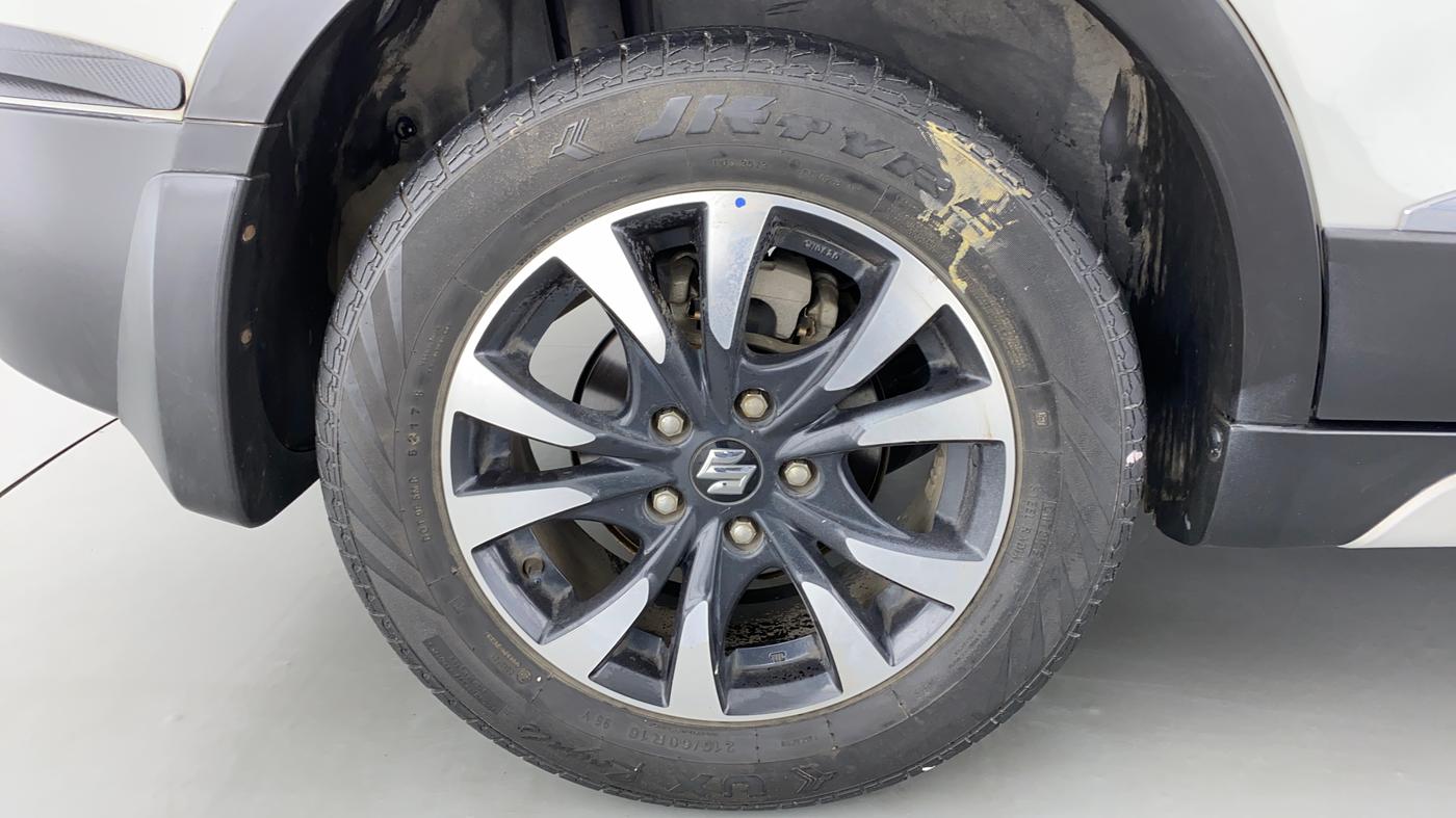 2017 Maruti S Cross ALPHA SHVS, Diesel, Manual, 38,780 km, Right Rear Wheel