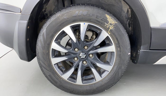 2017 Maruti S Cross ALPHA SHVS, Diesel, Manual, 38,780 km, Right Rear Wheel