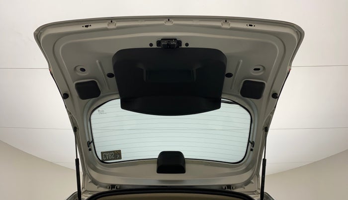 2014 Nissan Terrano XV D THP 110 PS, Diesel, Manual, 1,19,078 km, Boot Door Open