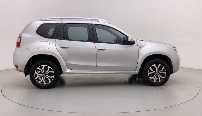 2014 Nissan Terrano XV D THP 110 PS, Diesel, Manual, 1,19,078 km, Right Side View