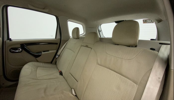 2014 Nissan Terrano XV D THP 110 PS, Diesel, Manual, 1,19,078 km, Right Side Rear Door Cabin