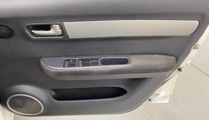 2011 Maruti Swift VXI, Petrol, Manual, 86,282 km, Driver Side Door Panels Control