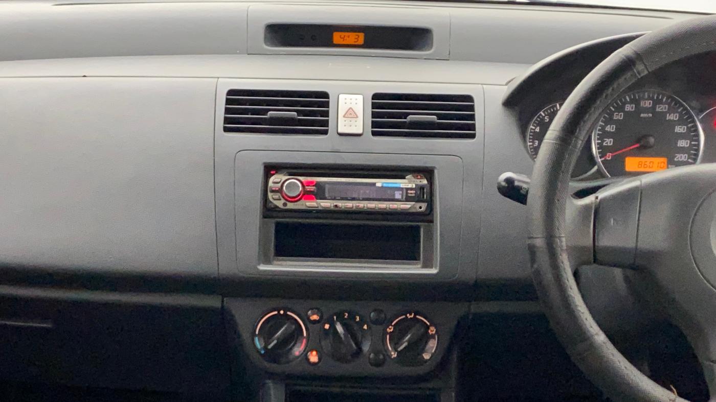 2011 Maruti Swift VXI, Petrol, Manual, 86,282 km, Air Conditioner