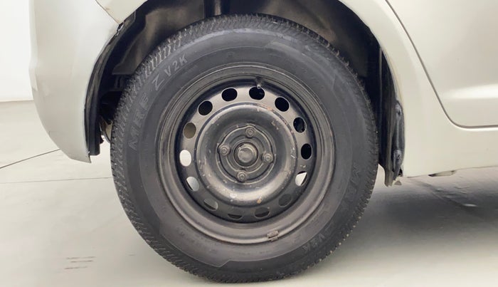 2011 Maruti Swift VXI, Petrol, Manual, 86,282 km, Right Rear Wheel