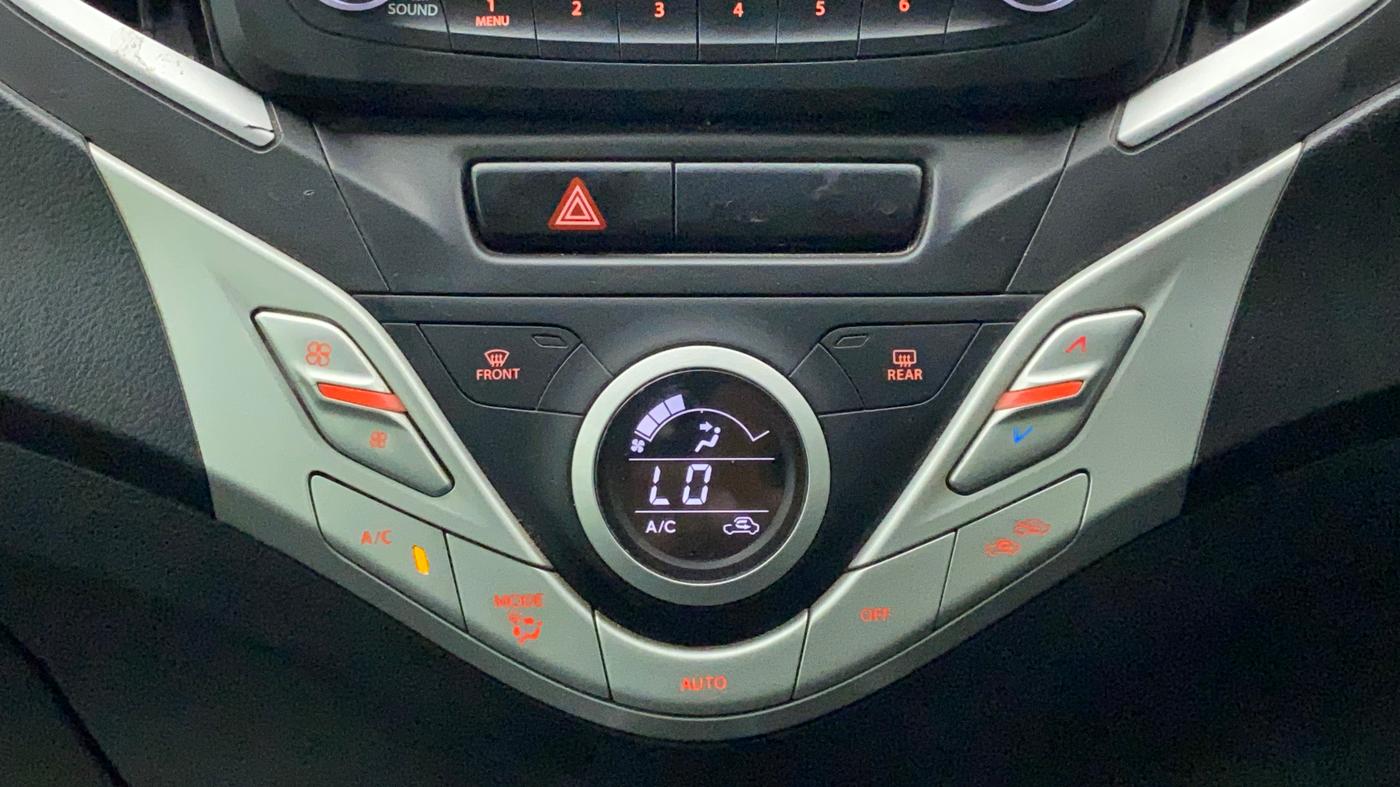 2016 Maruti Baleno ZETA PETROL 1.2, Petrol, Manual, 71,616 km, Automatic Climate Control