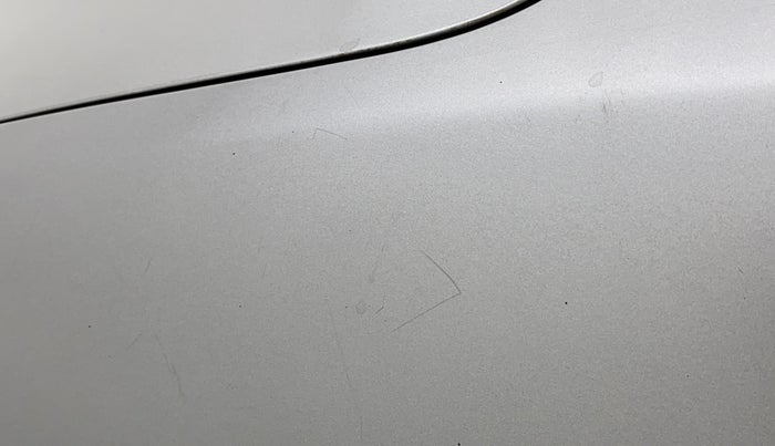 2016 Maruti Baleno ZETA PETROL 1.2, Petrol, Manual, 71,616 km, Left fender - Minor scratches