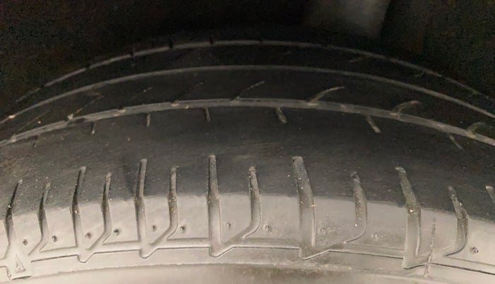 2016 Maruti Baleno ZETA PETROL 1.2, Petrol, Manual, 71,616 km, Left Rear Tyre Tread