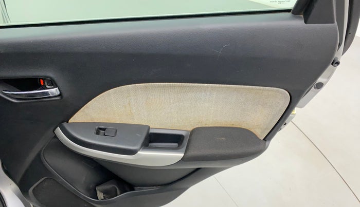 2016 Maruti Baleno ZETA PETROL 1.2, Petrol, Manual, 71,616 km, Right rear door - Trim has minor damage