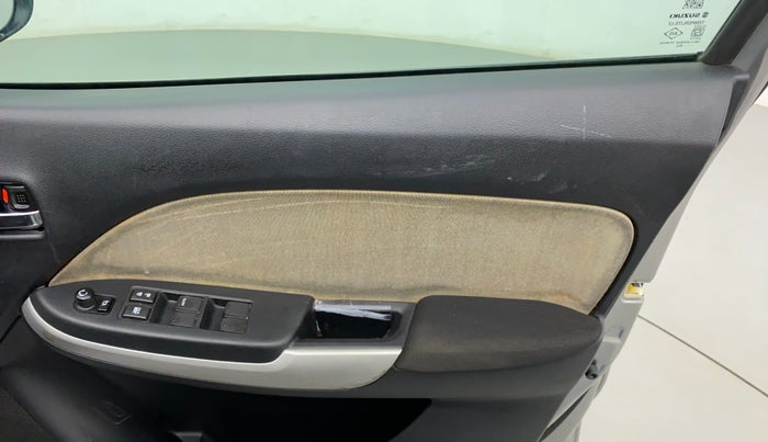 2016 Maruti Baleno ZETA PETROL 1.2, Petrol, Manual, 71,616 km, Driver-side door - Trim has minor damage