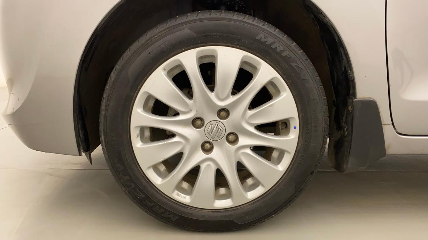 2016 Maruti Baleno ZETA PETROL 1.2, Petrol, Manual, 71,616 km, Left Front Wheel