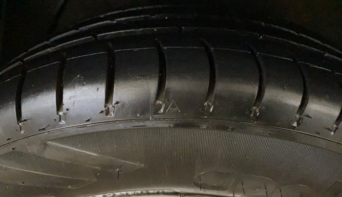 2014 Hyundai i20 MAGNA 1.2, Petrol, Manual, 57,529 km, Right Rear Tyre Tread