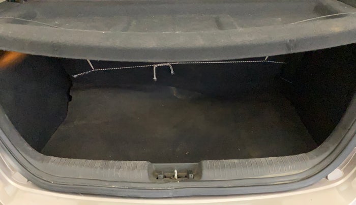 2014 Hyundai i20 MAGNA 1.2, Petrol, Manual, 57,529 km, Boot Inside