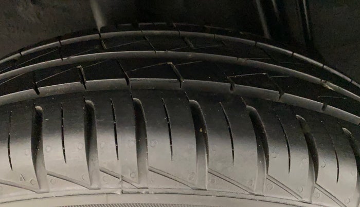2022 Renault Kwid RXL 1.0, Petrol, Manual, 4,073 km, Right Rear Tyre Tread