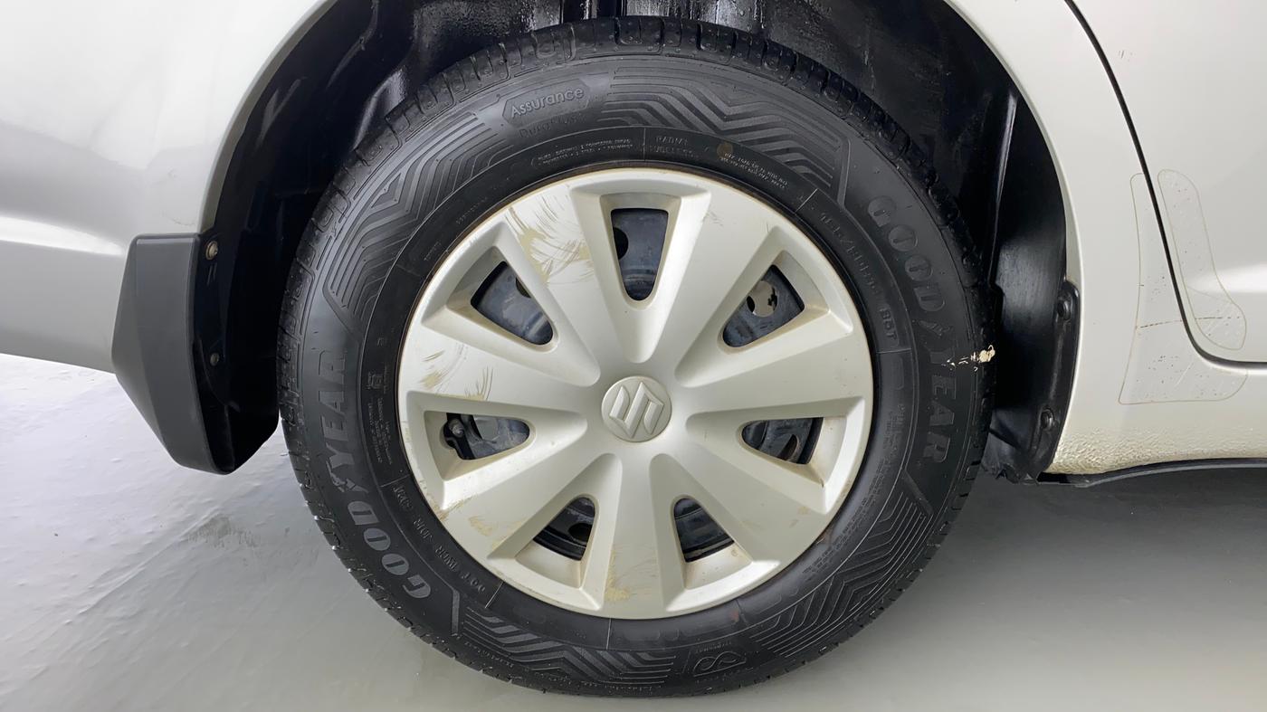 2009 Maruti Swift Dzire VXI 1.3, Petrol, Manual, 22,827 km, Right Rear Wheel